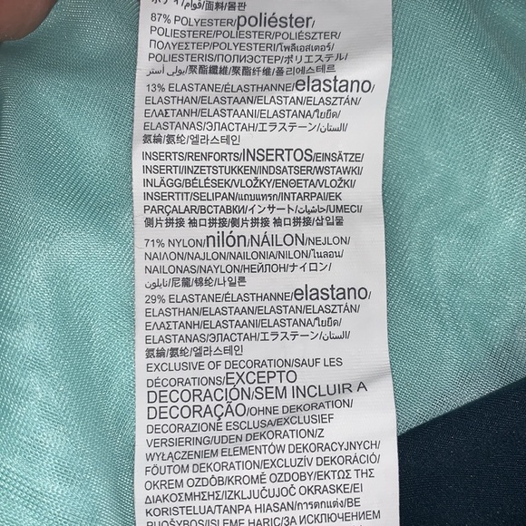 UNDER ARMOUR COLDGEAR SIZE LARGE BEAUTIFUL HOODED PULLOVER - Picture 8 of 8